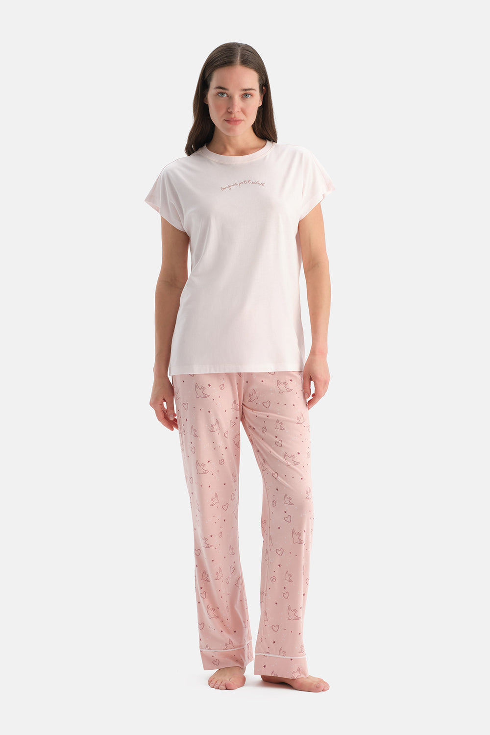 Açık Pembe Nakış Detaylı Tişört Pantolon Pijama Takımı