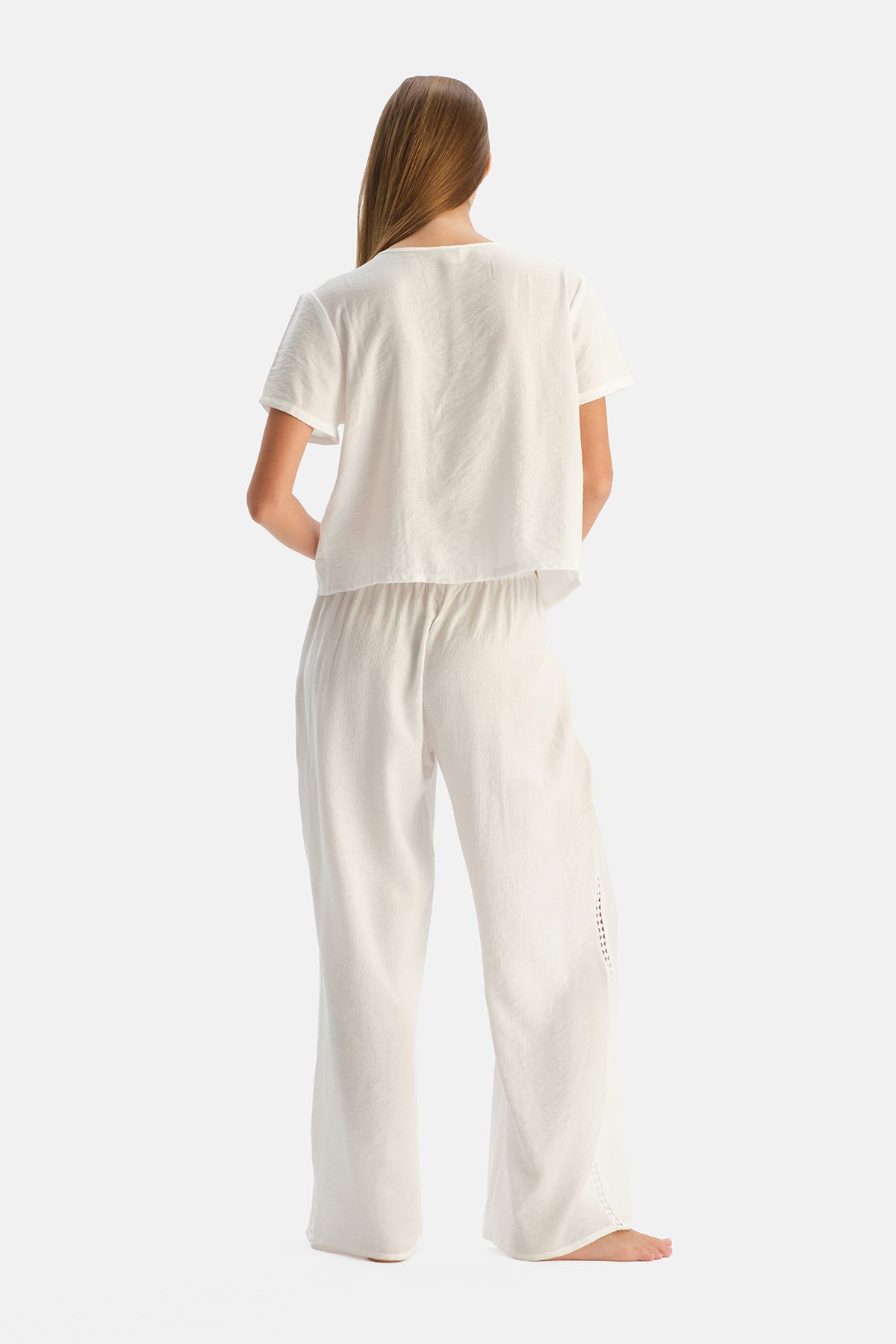 Beyaz Bağlama Detaylı Dokuma Gömlek Pantolon Pijama Takımı