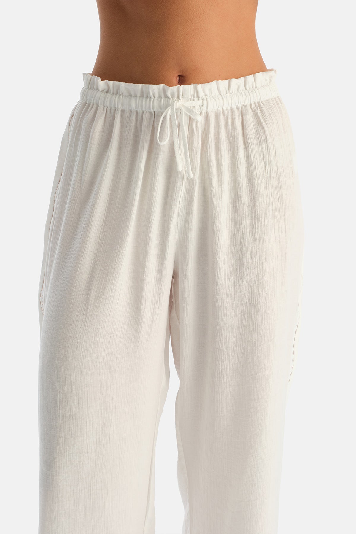 Beyaz Bağlama Detaylı Dokuma Gömlek Pantolon Pijama Takımı