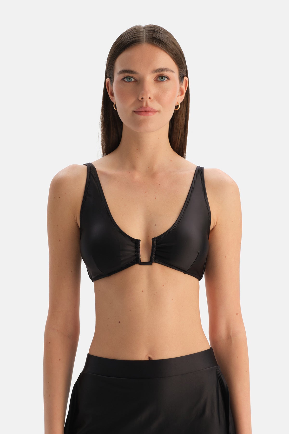Siyah Üçgen Geniş Bikini Üst