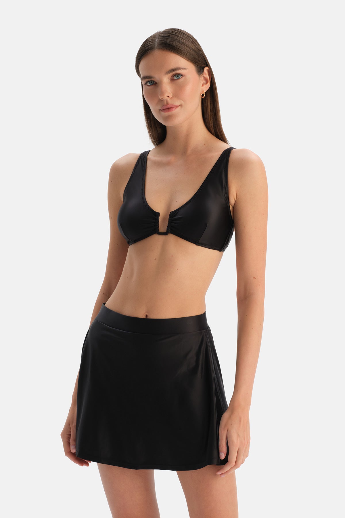 Siyah Üçgen Geniş Bikini Üst