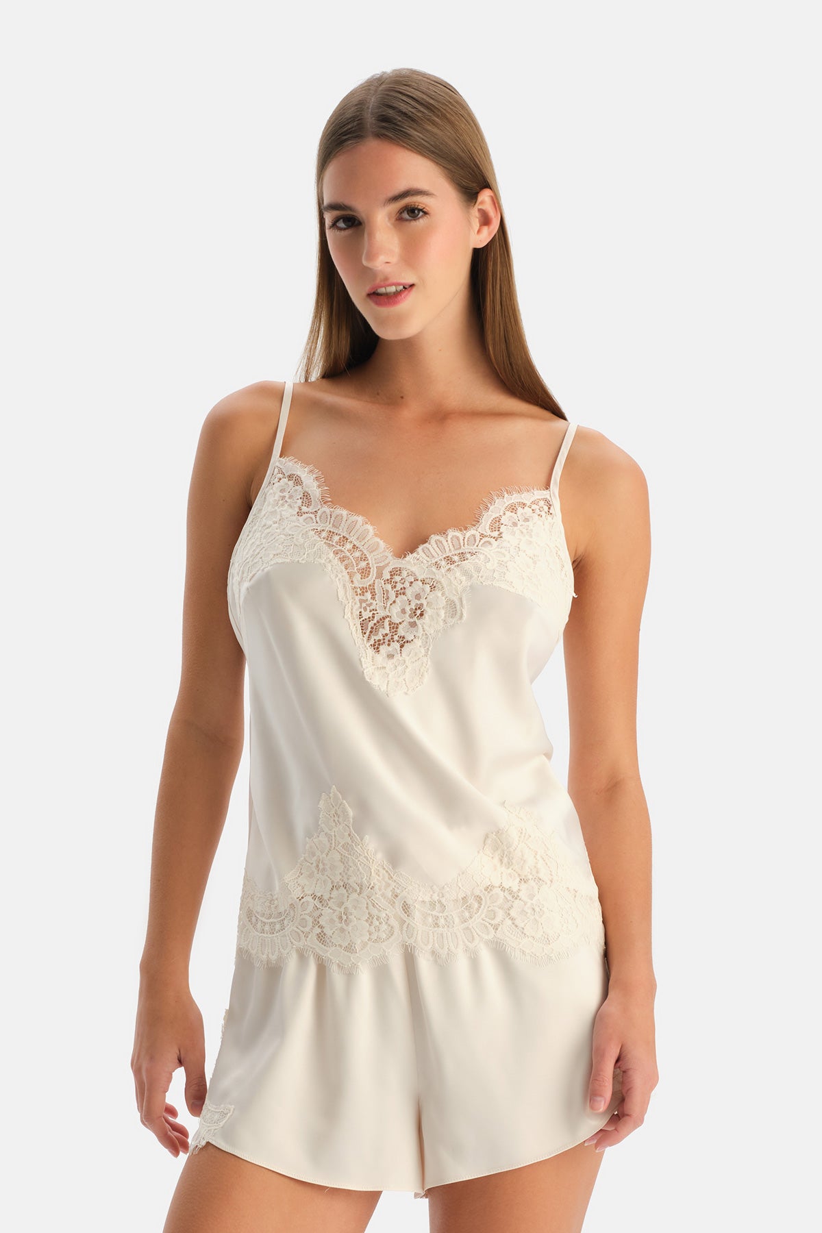 Kırık Beyaz Saten Bride Dantelli Camisole