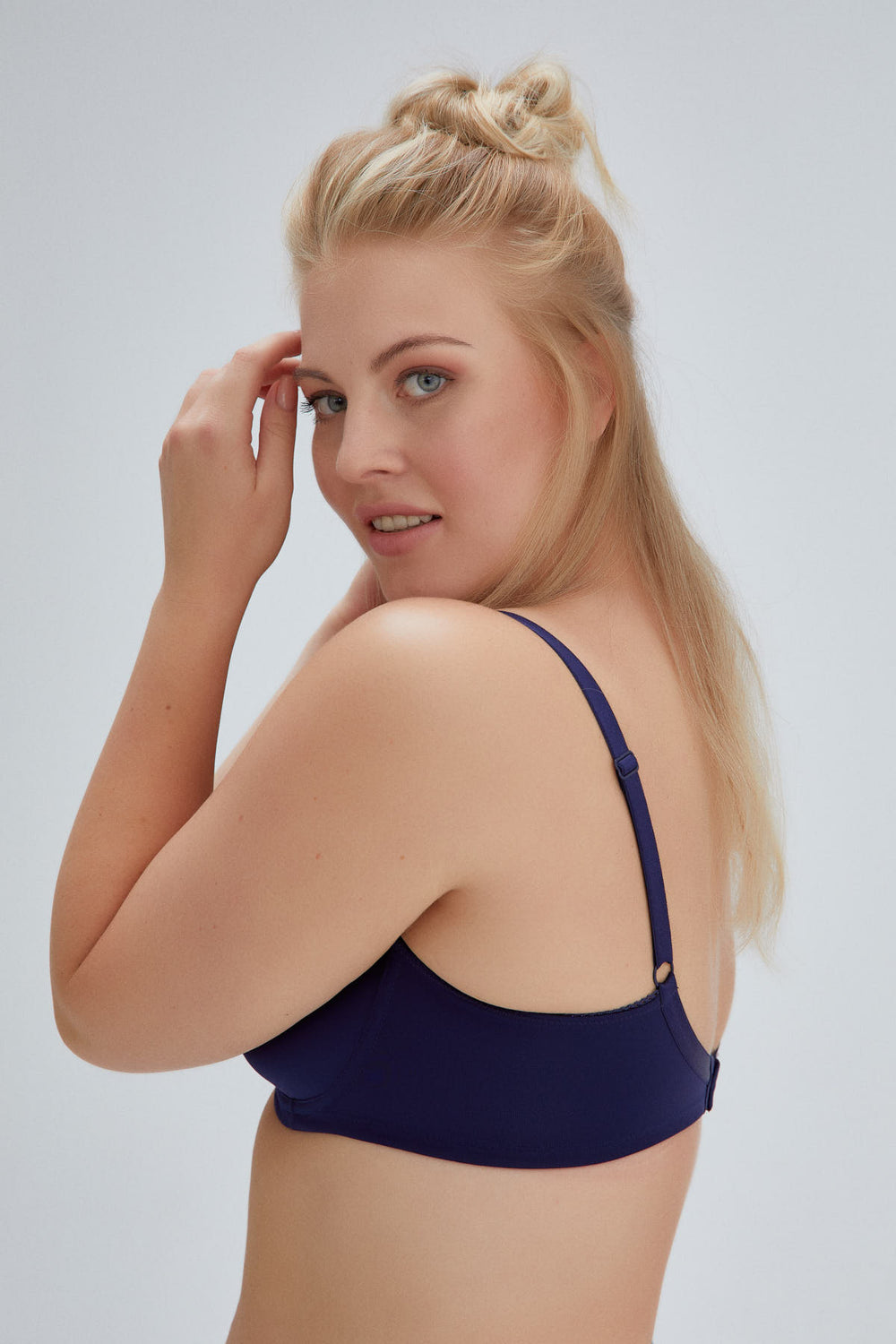 NAVY BRA