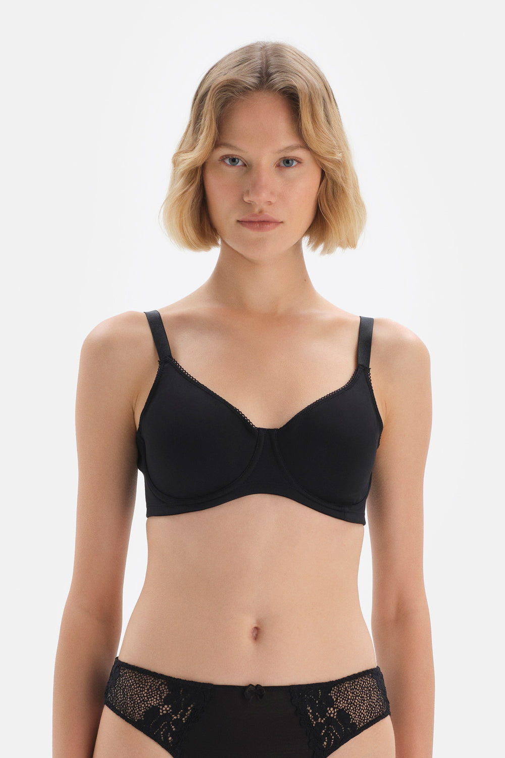 BLACK BRA