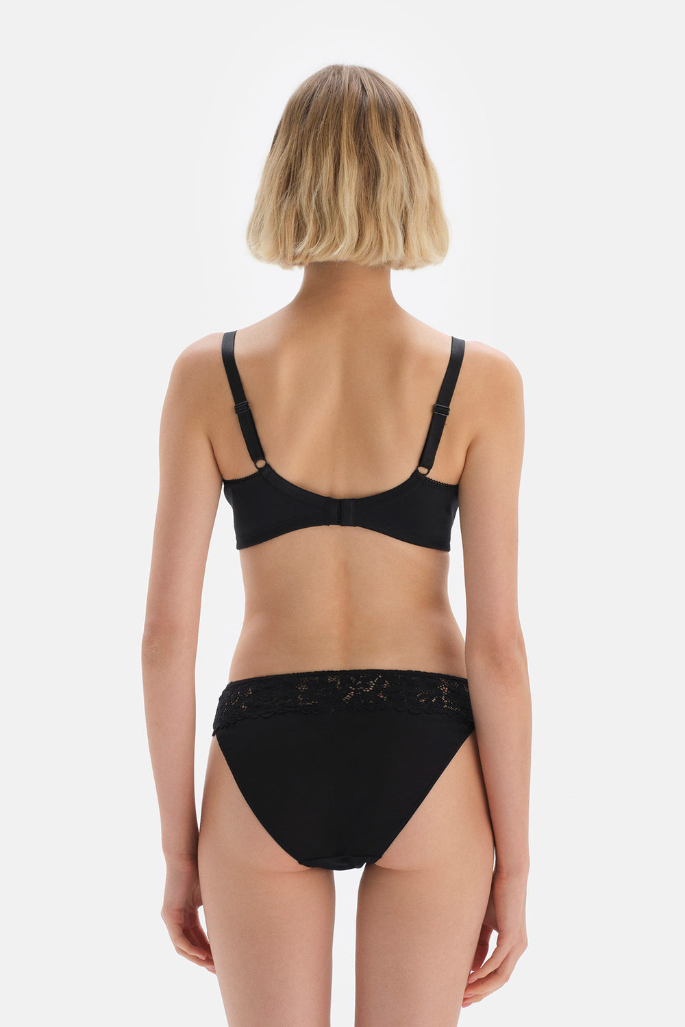 BLACK BRA