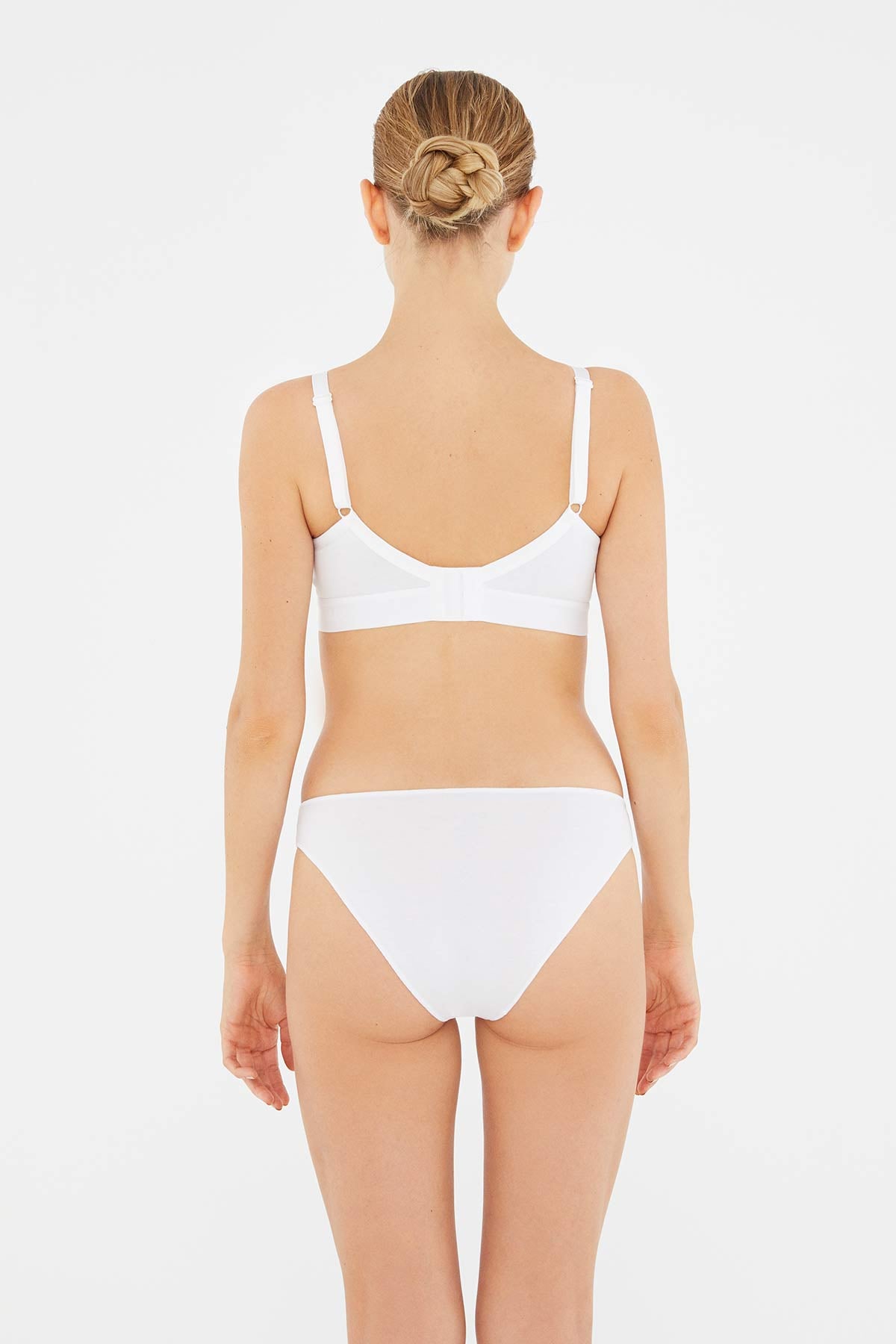 Beyaz 3'Lü Düşük Bel Izsiz Kadın Slip Külot