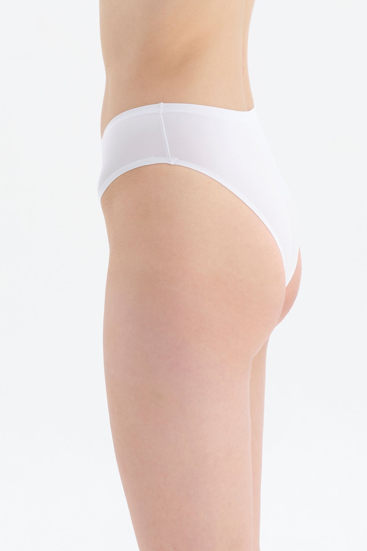 WHITE BASIC UNDERWEAR BOTTOM