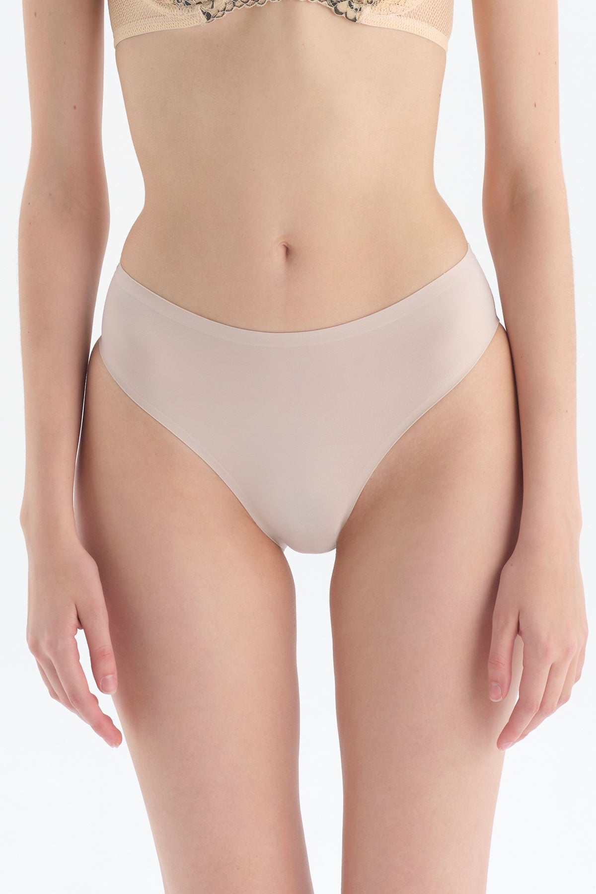 Ten Klasik Lazer Kesim Slip