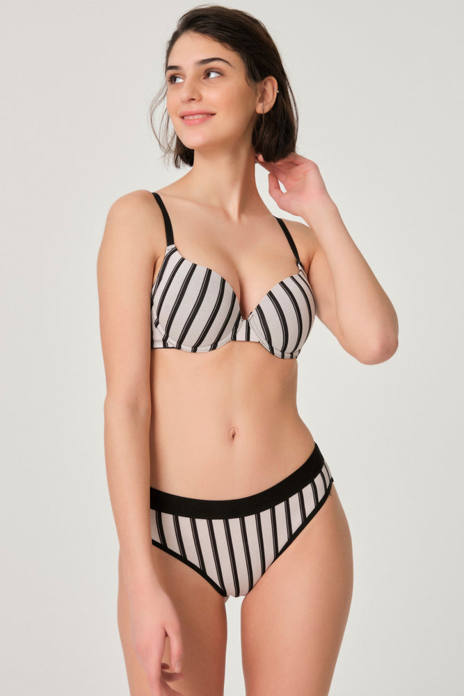 Siyah-Ten Cheekini Külot