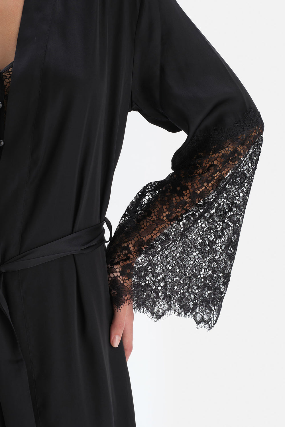 BLACK ROBE