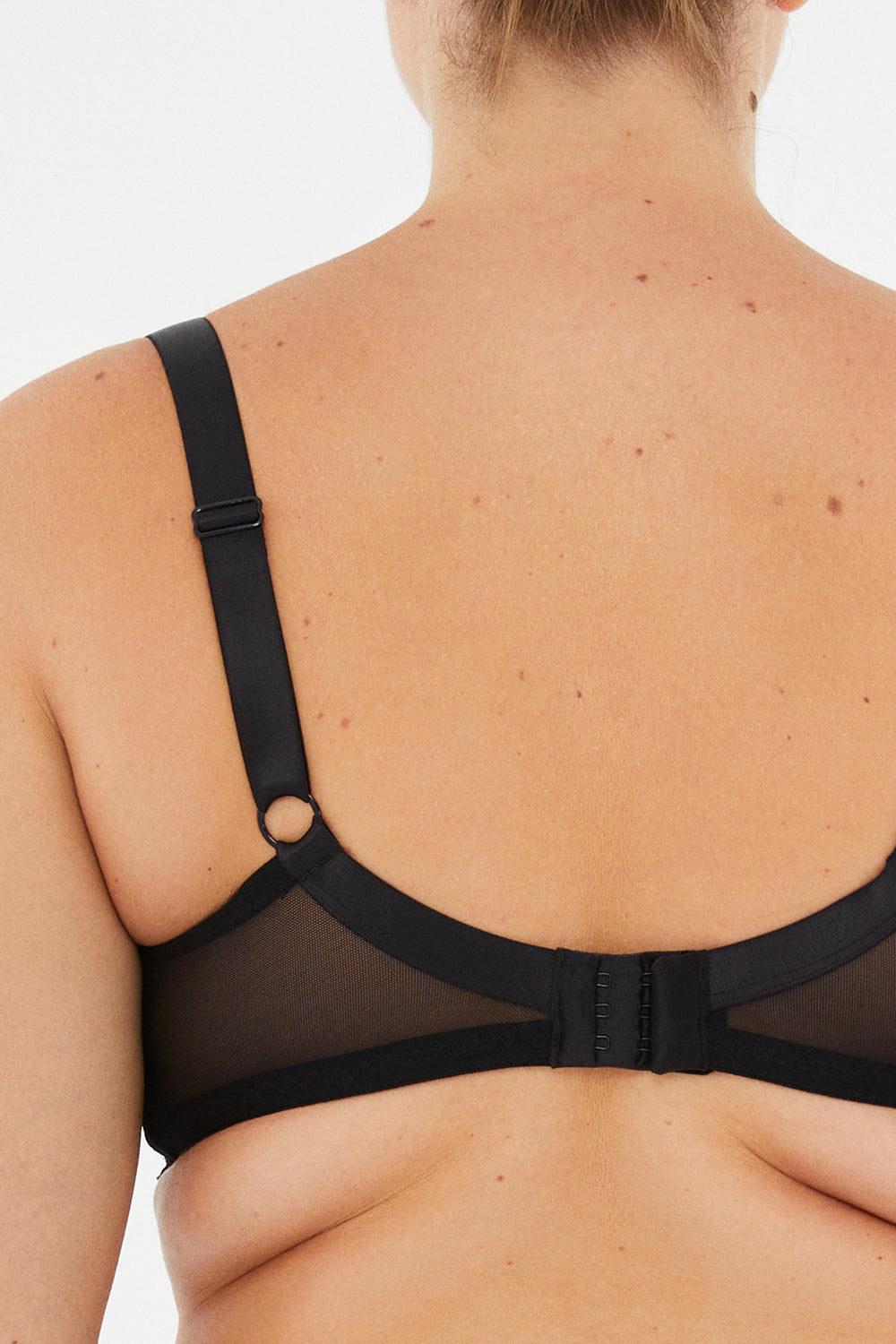 BLACK BRA