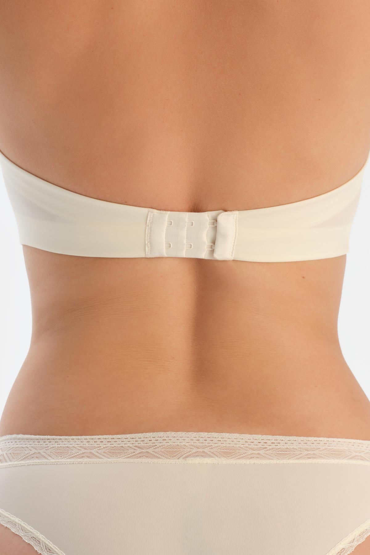 Ekru Clarıce Yarı Dolgulu Straplez Yandan Destekli Sütyen