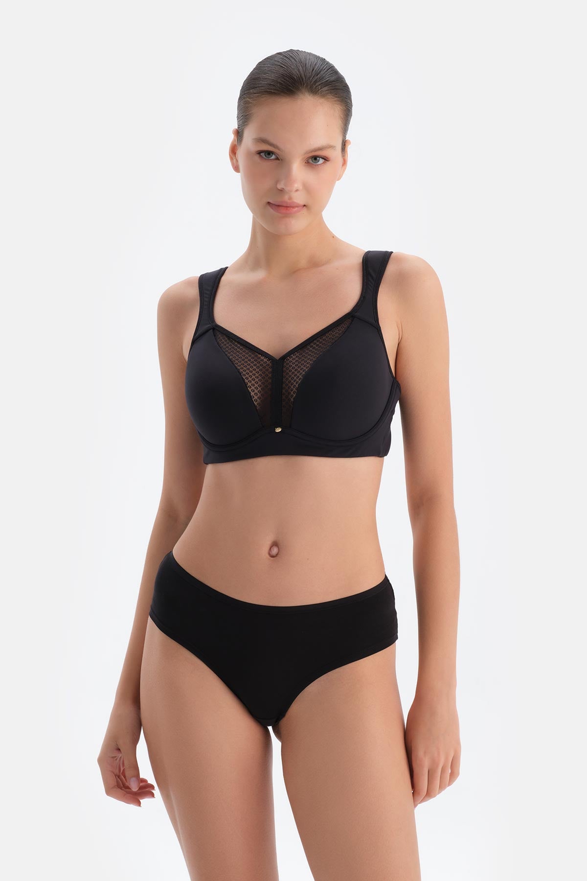 BLACK BRA