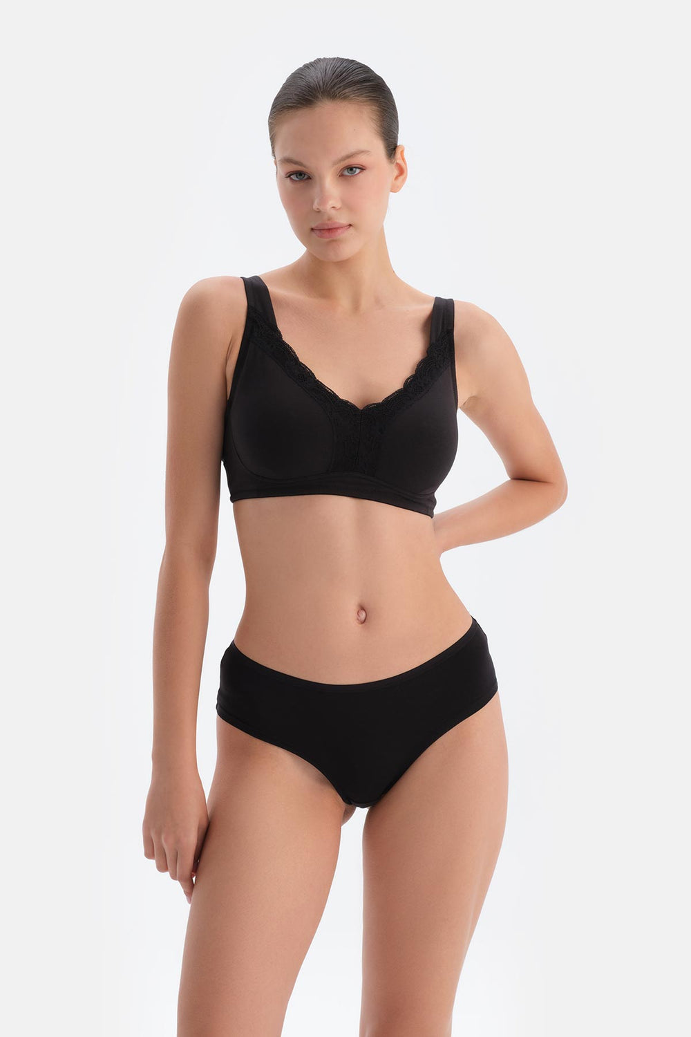 Black BRA
