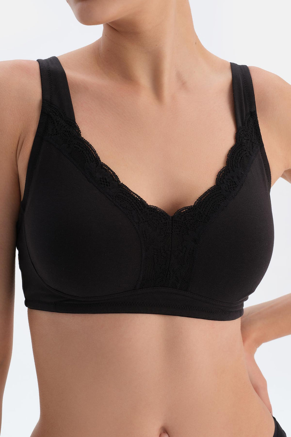 Black BRA