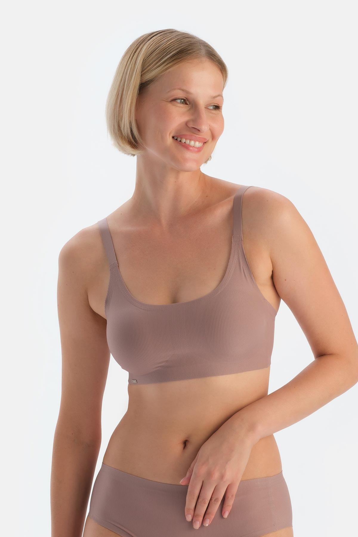 Mink BRA
