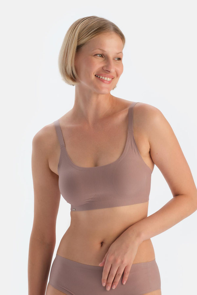 Mink BRA