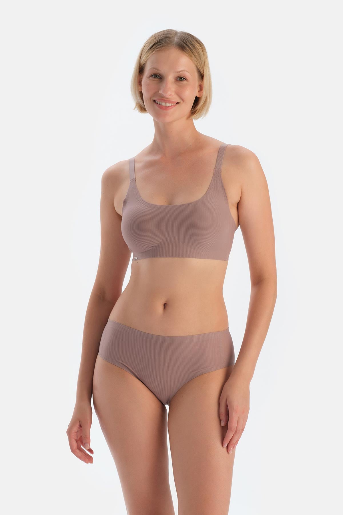 Mink BRA