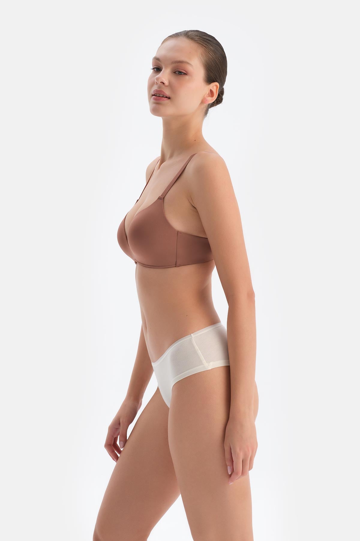 Brown BRA