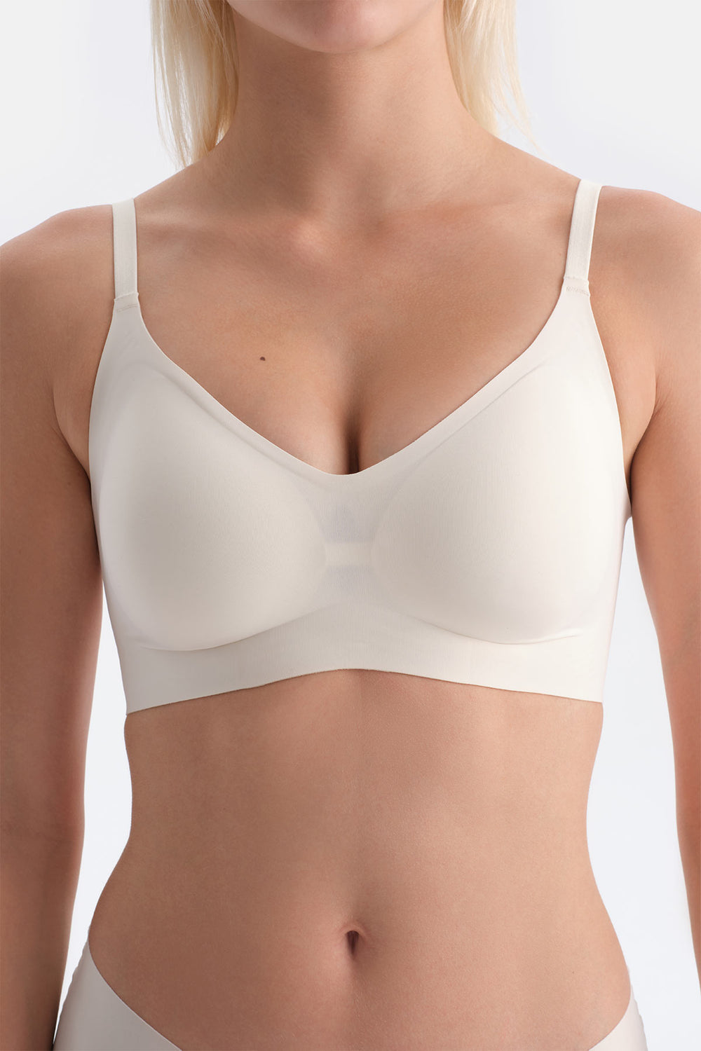 Ekru Sonya Balensiz Dikişsiz Sütyen
