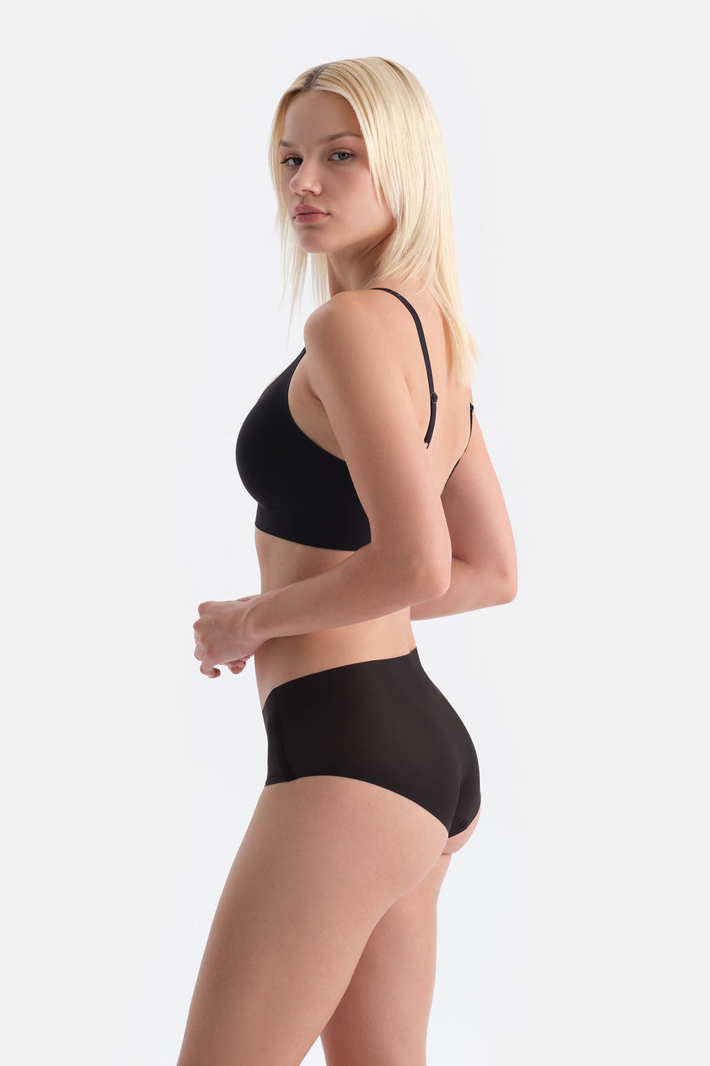 Siyah Sonya Balensiz Dikişsiz Sütyen