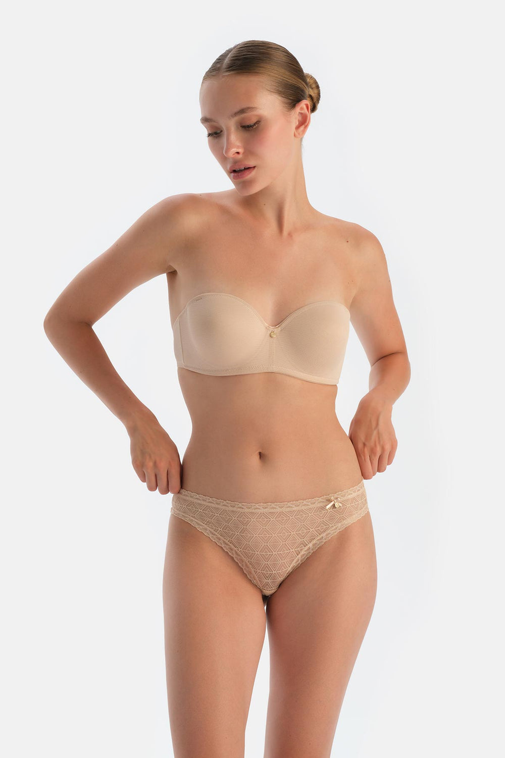 NUDE BRAZILLIAN