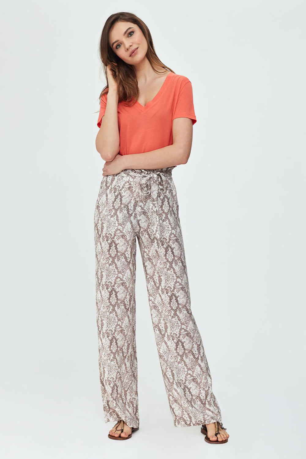 BEIGE TROUSERS