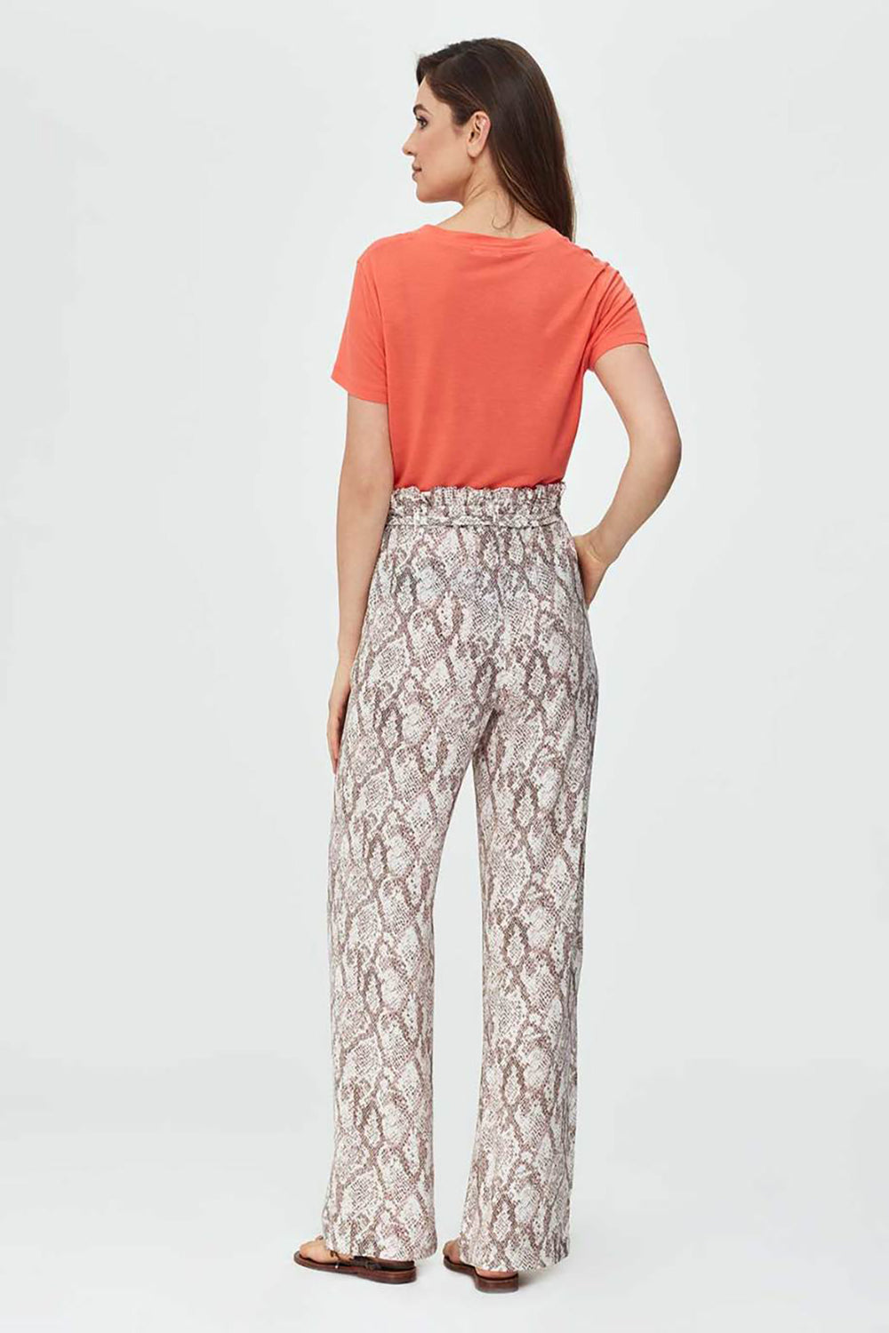 BEIGE TROUSERS