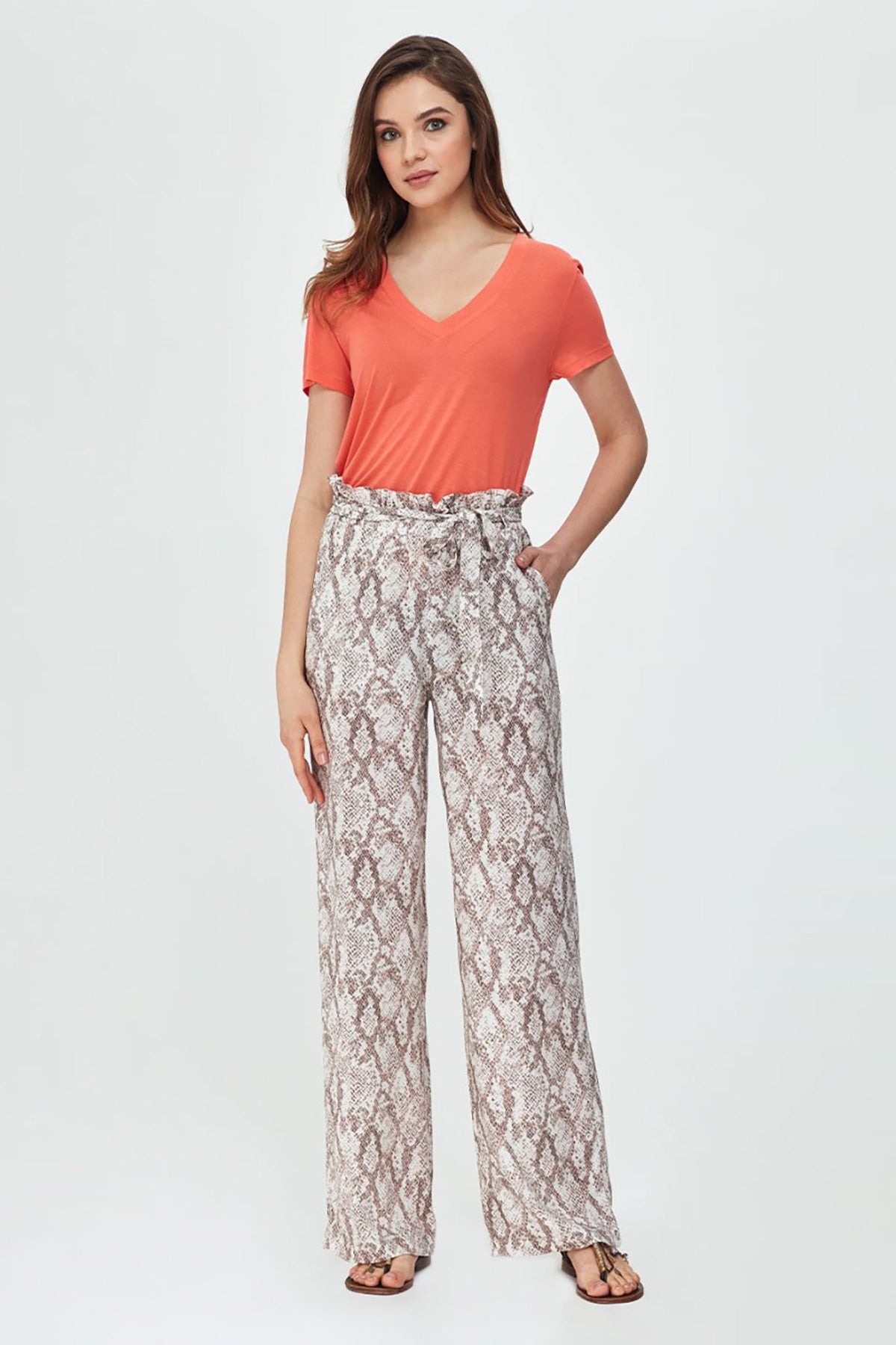 BEIGE TROUSERS