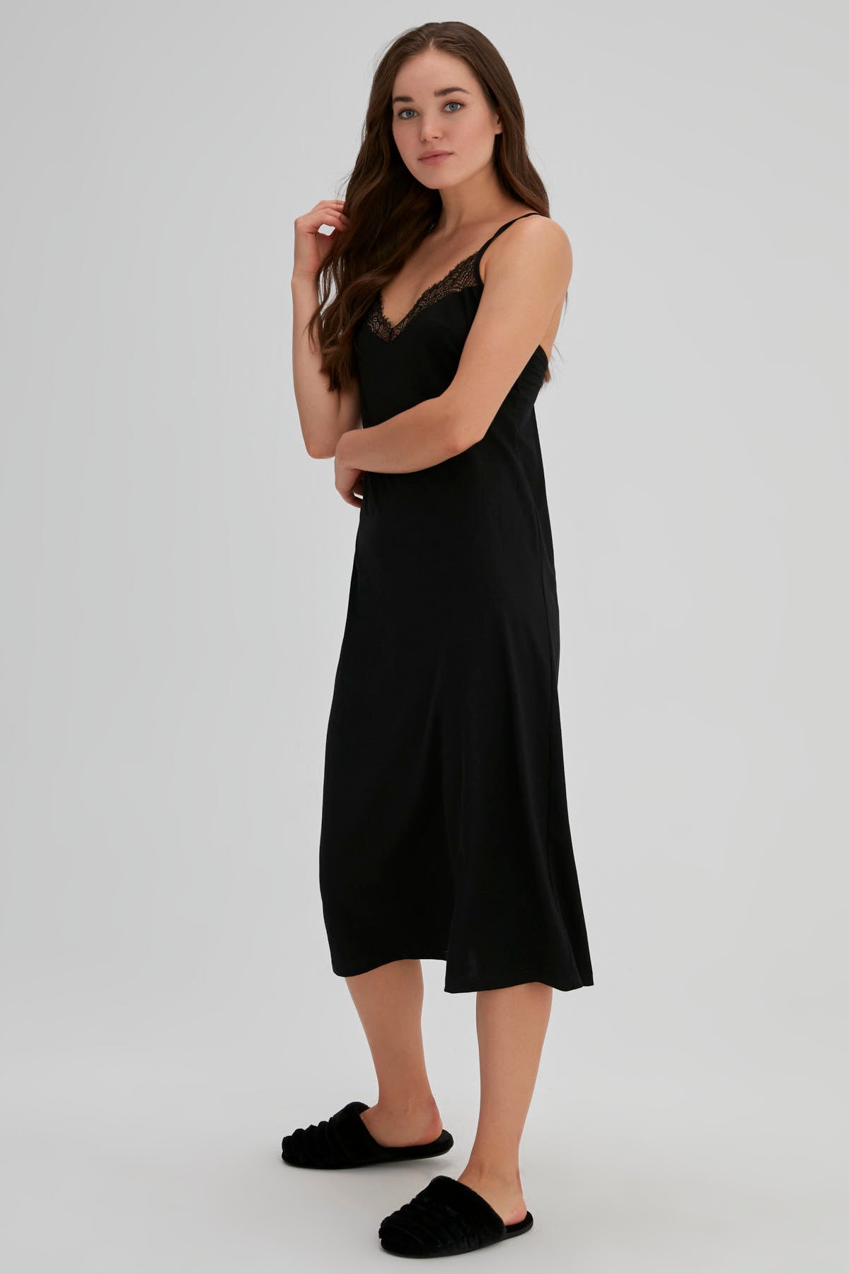 BLACK NIGHTIE
