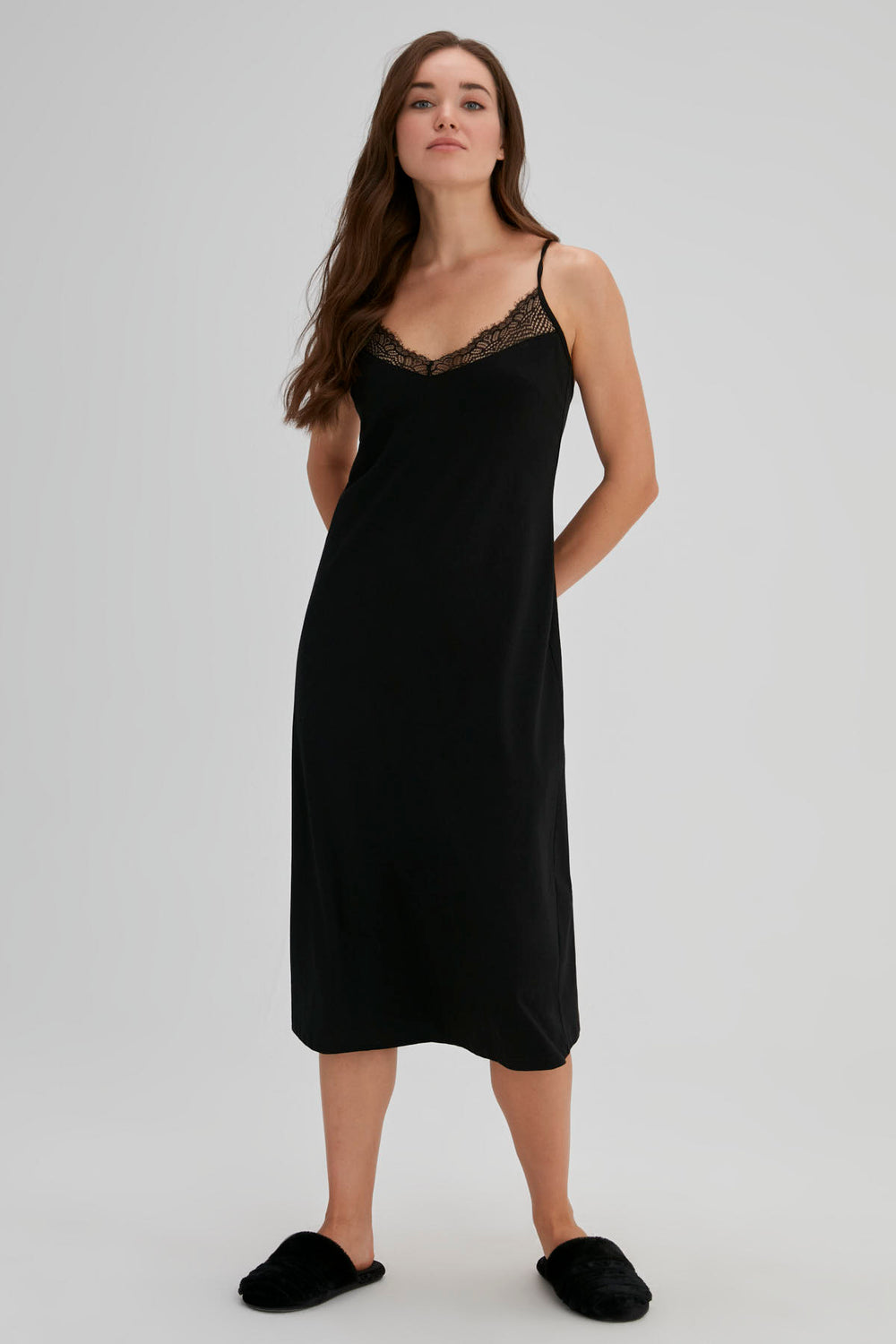 BLACK NIGHTIE