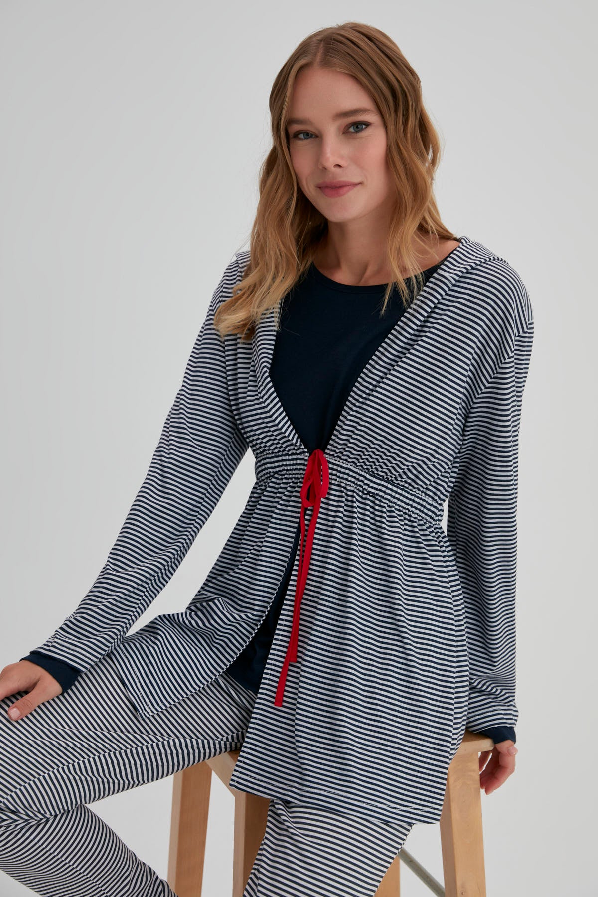 NAVY ROBE