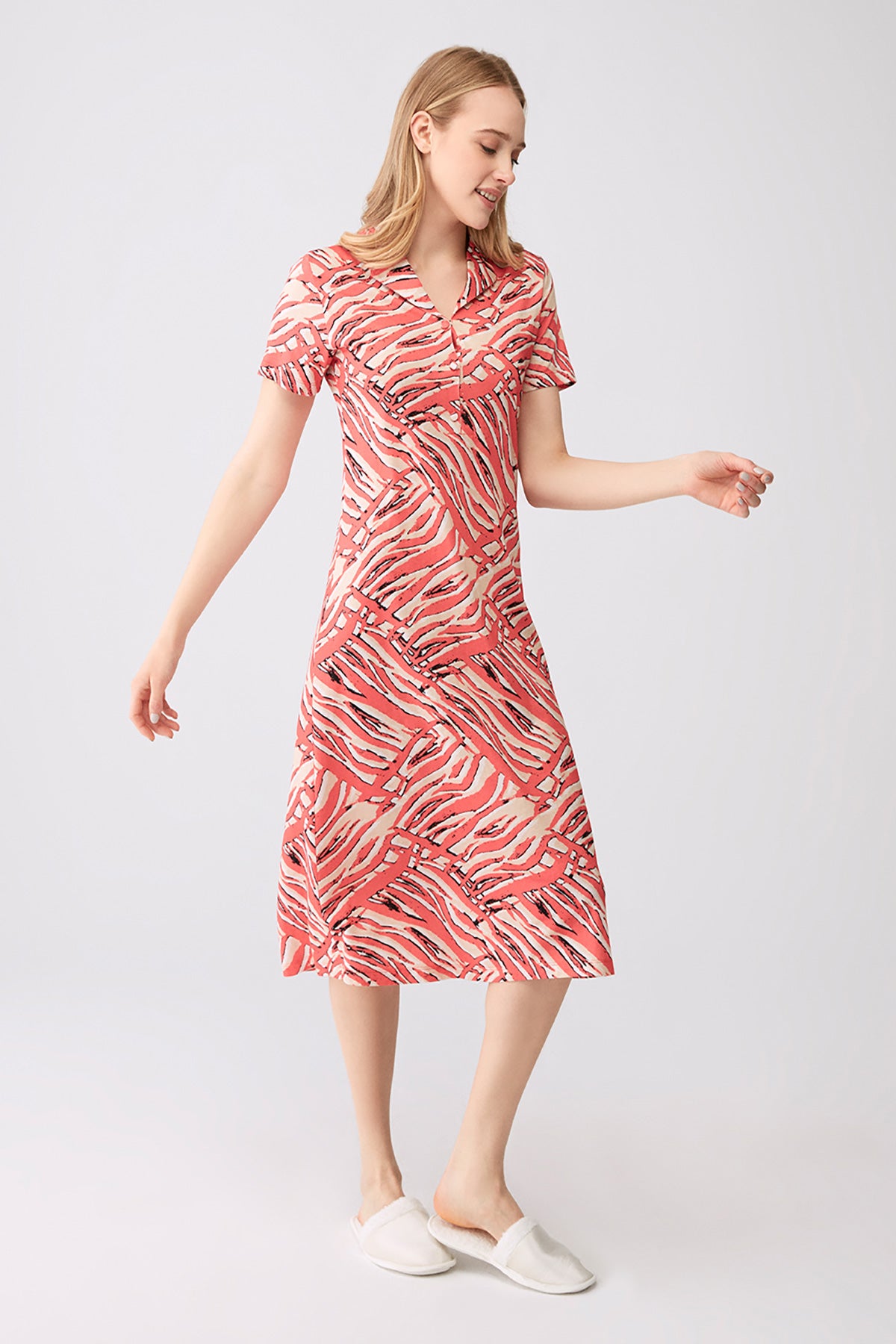 CORAL NIGHTIE