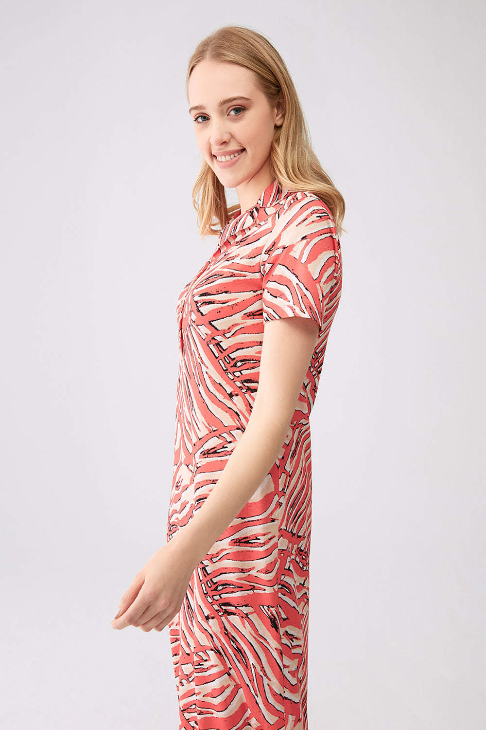CORAL NIGHTIE