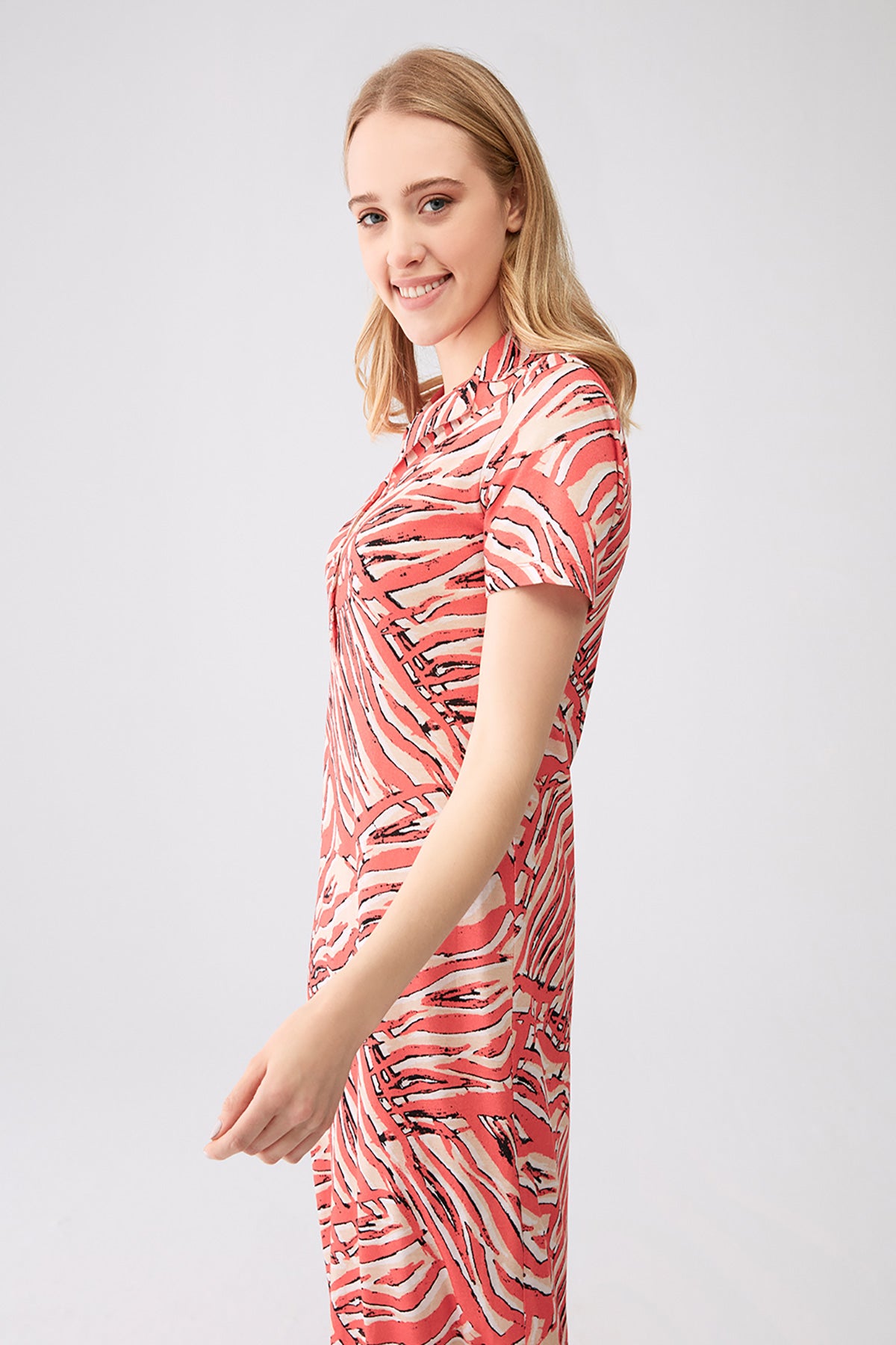 CORAL NIGHTIE