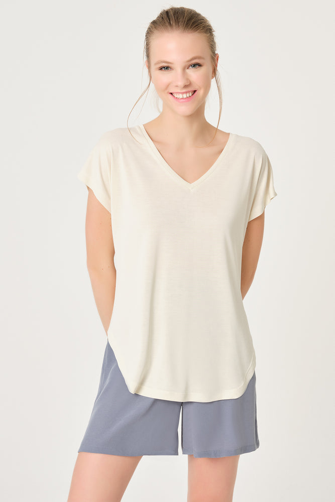 WHITE T-SHIRT
