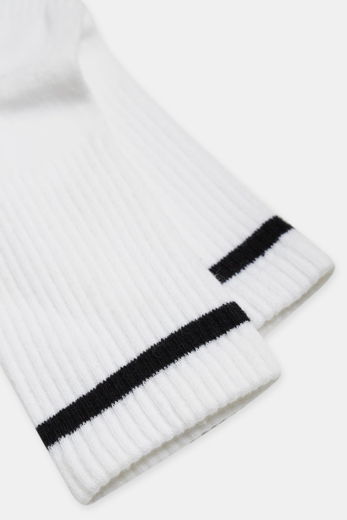 WHITE SOCKS