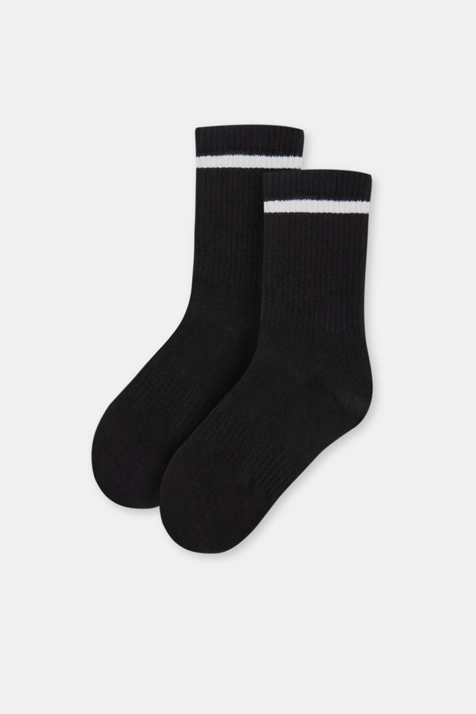 BLACK SOCKS