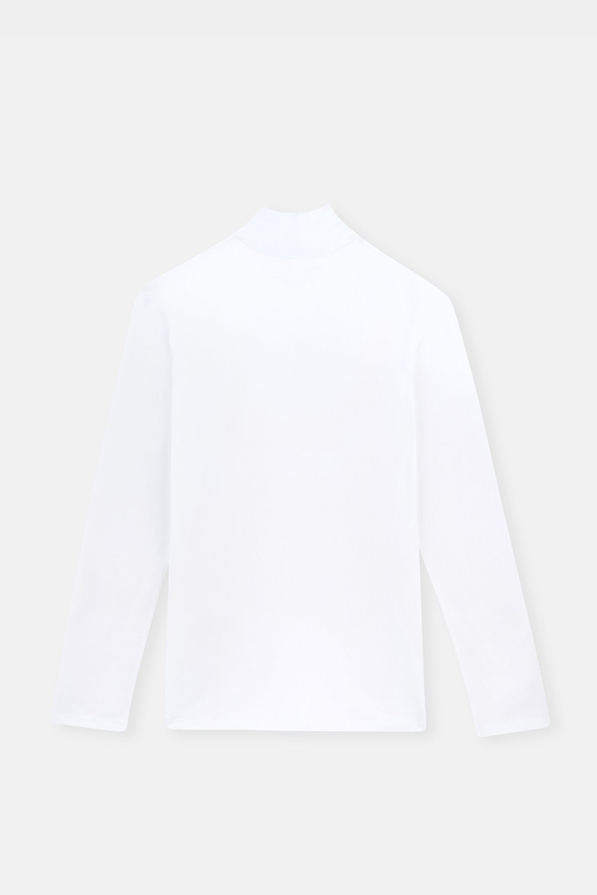WHITE T-SHIRT
