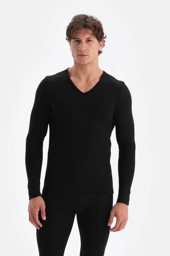 BLACK THERMAL UNDERWEAR