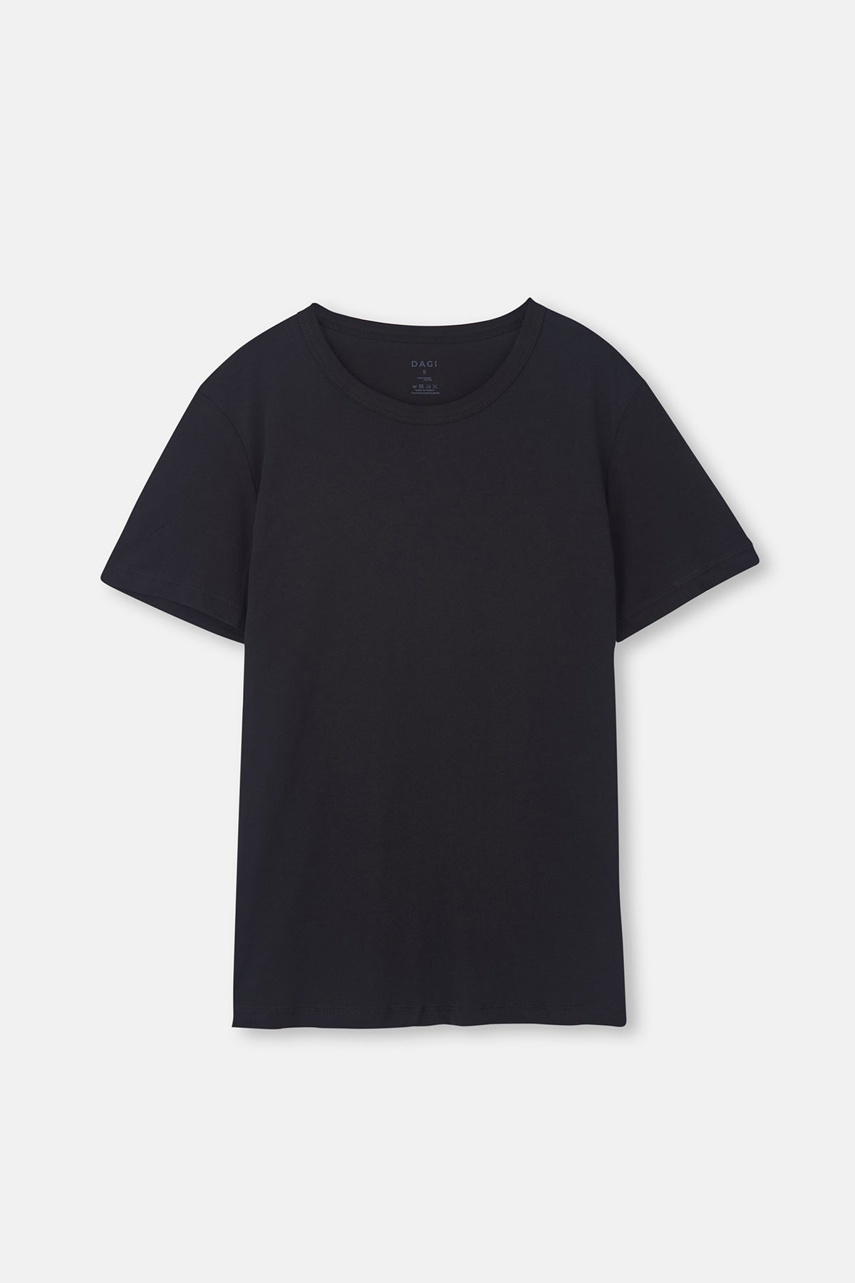 BLACK T-SHIRT