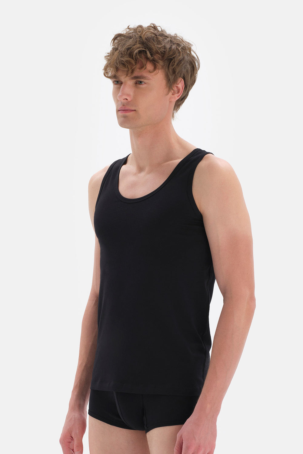 BLACK TANKTOP