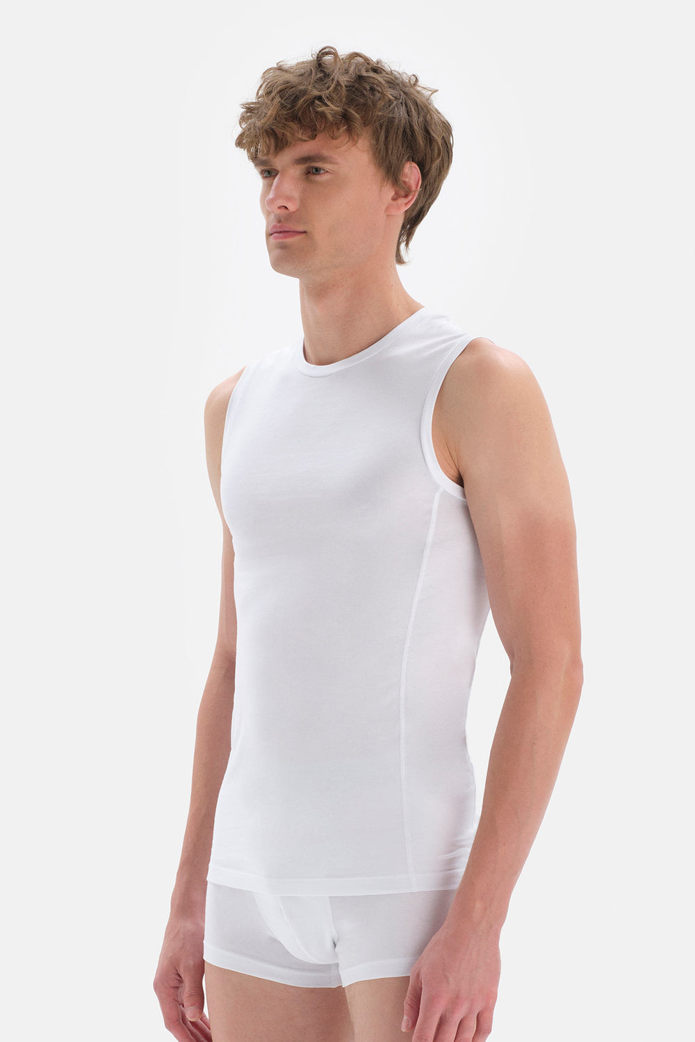 WHITE  T-SHIRT SLEEVLESS
