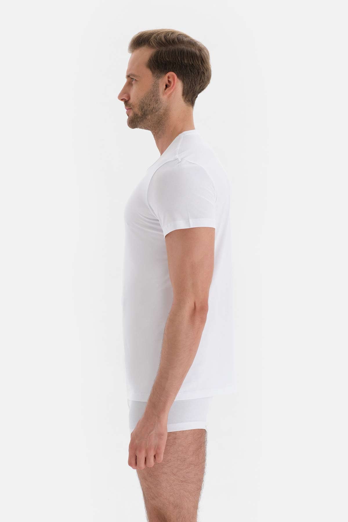 WHITE T-SHIRT