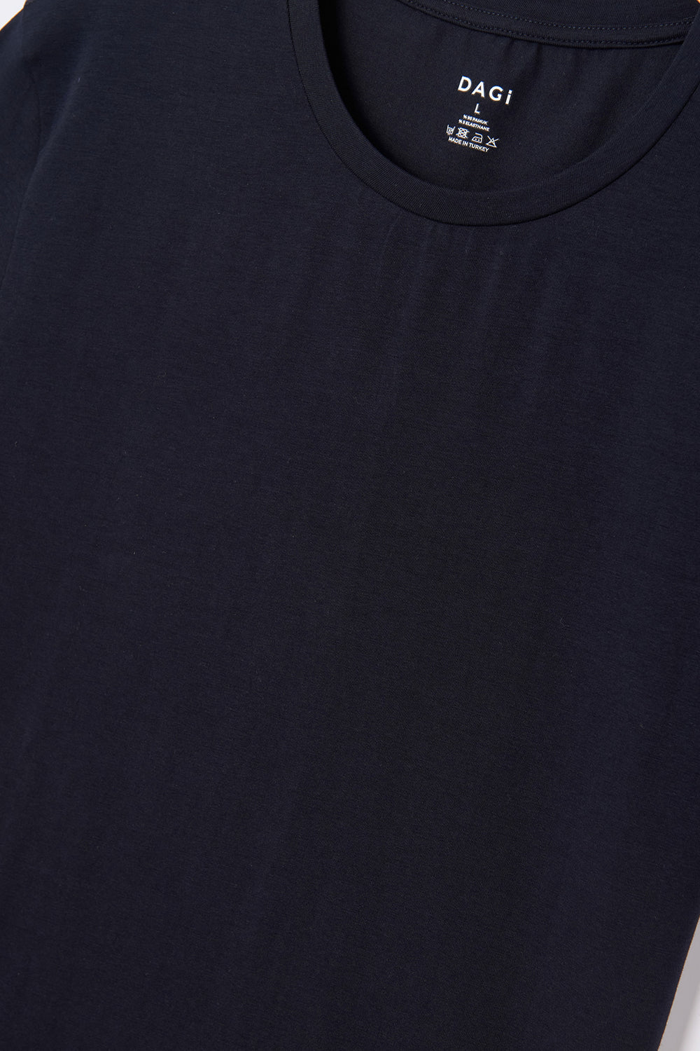 BLACK T-SHIRT