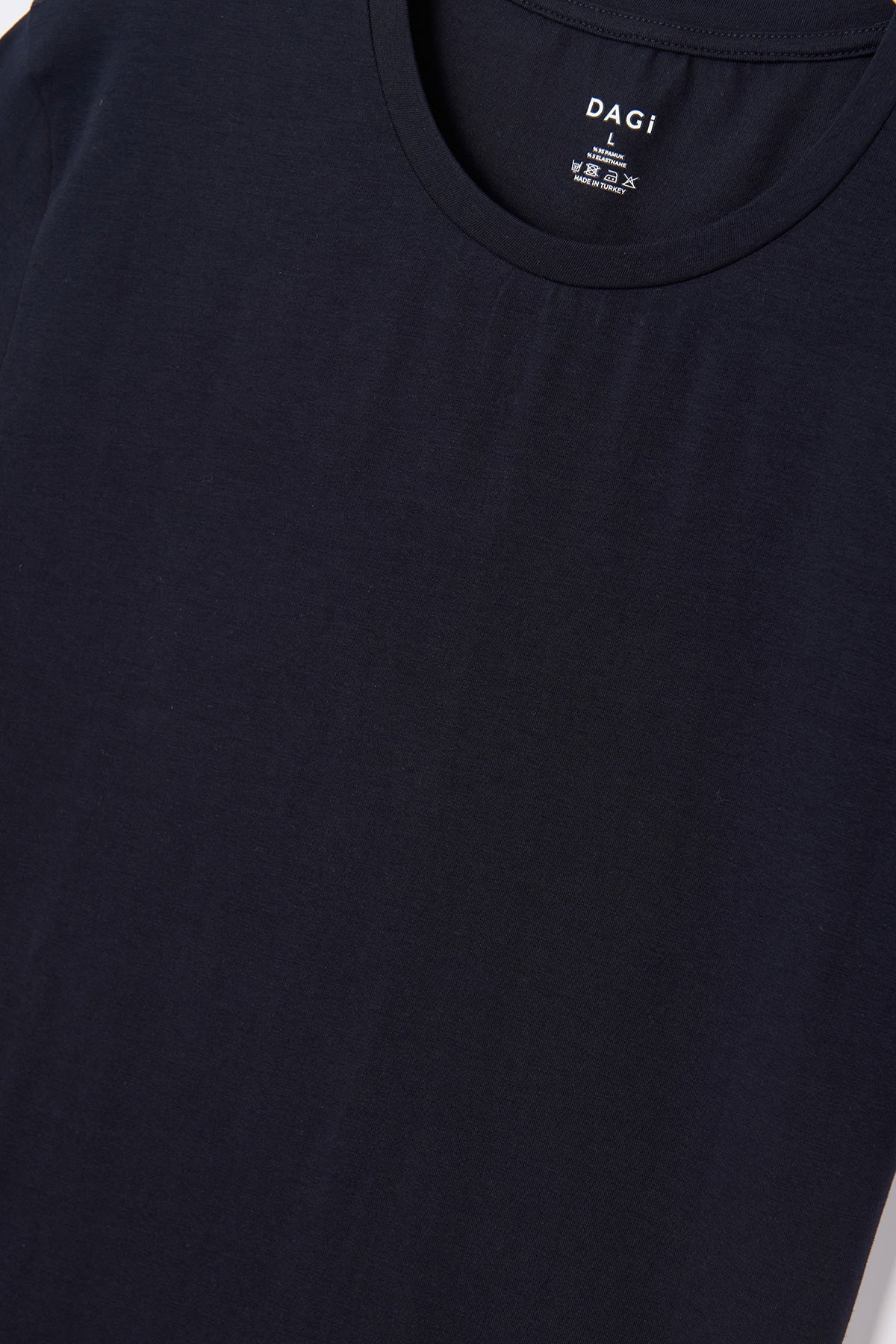 BLACK T-SHIRT