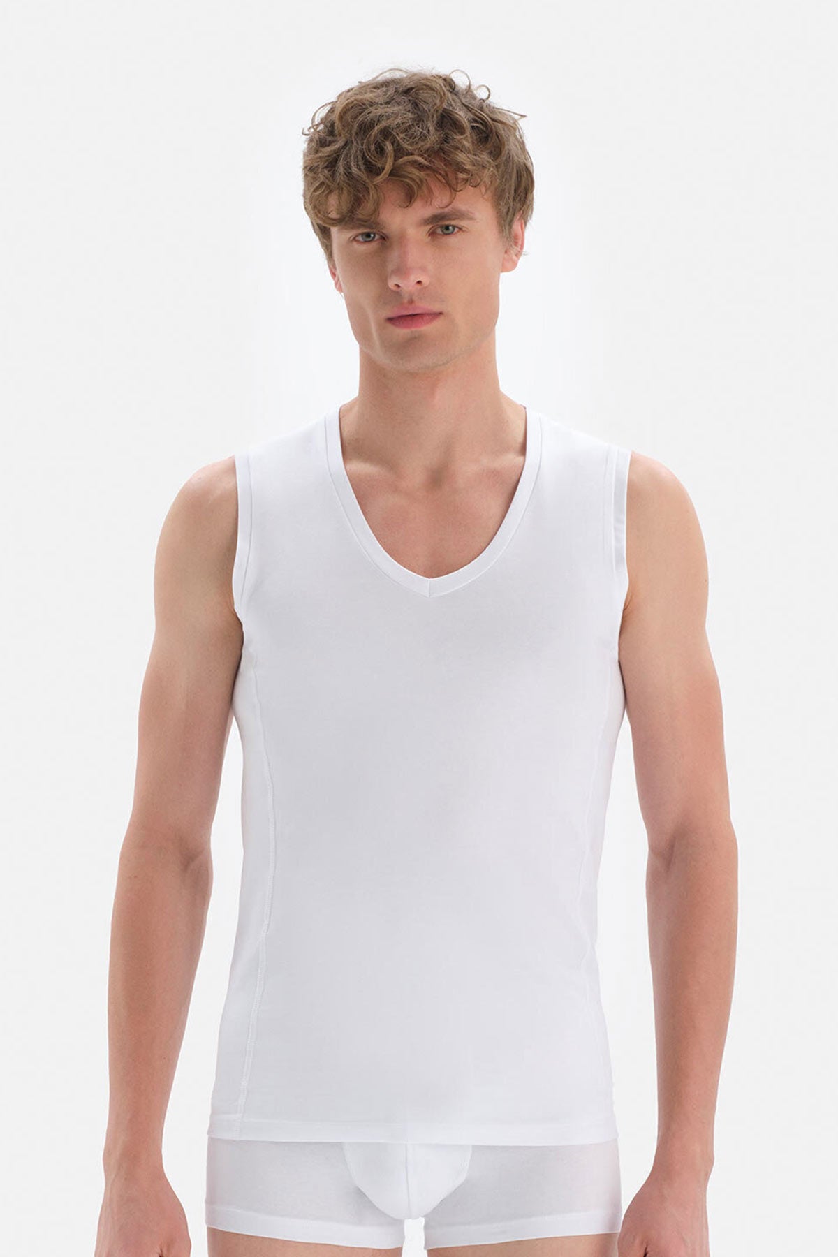 WHITE  T-SHIRT SLEEVLESS