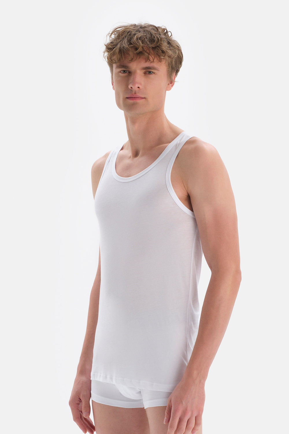WHITE TANKTOP