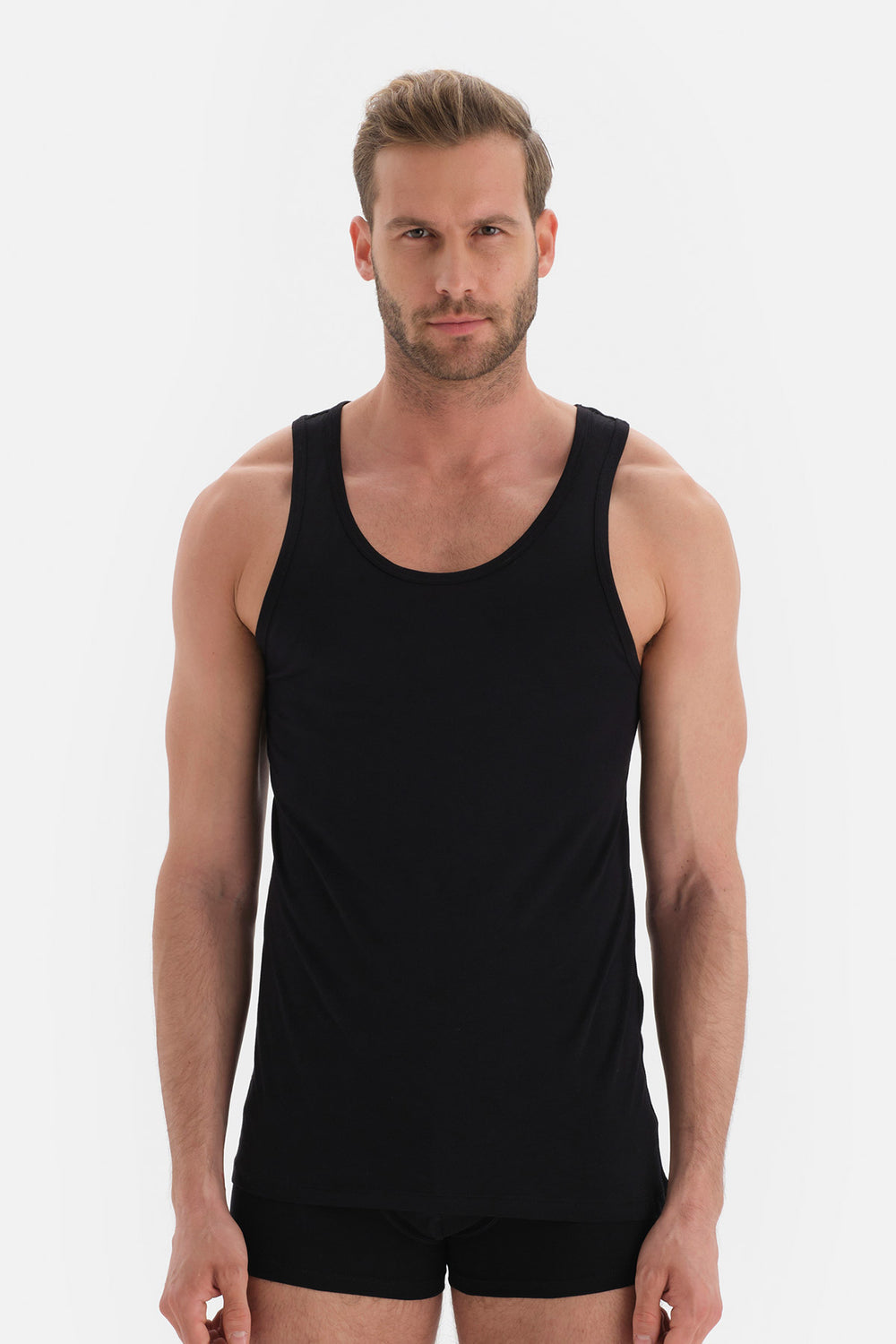 BLACK TANKTOP