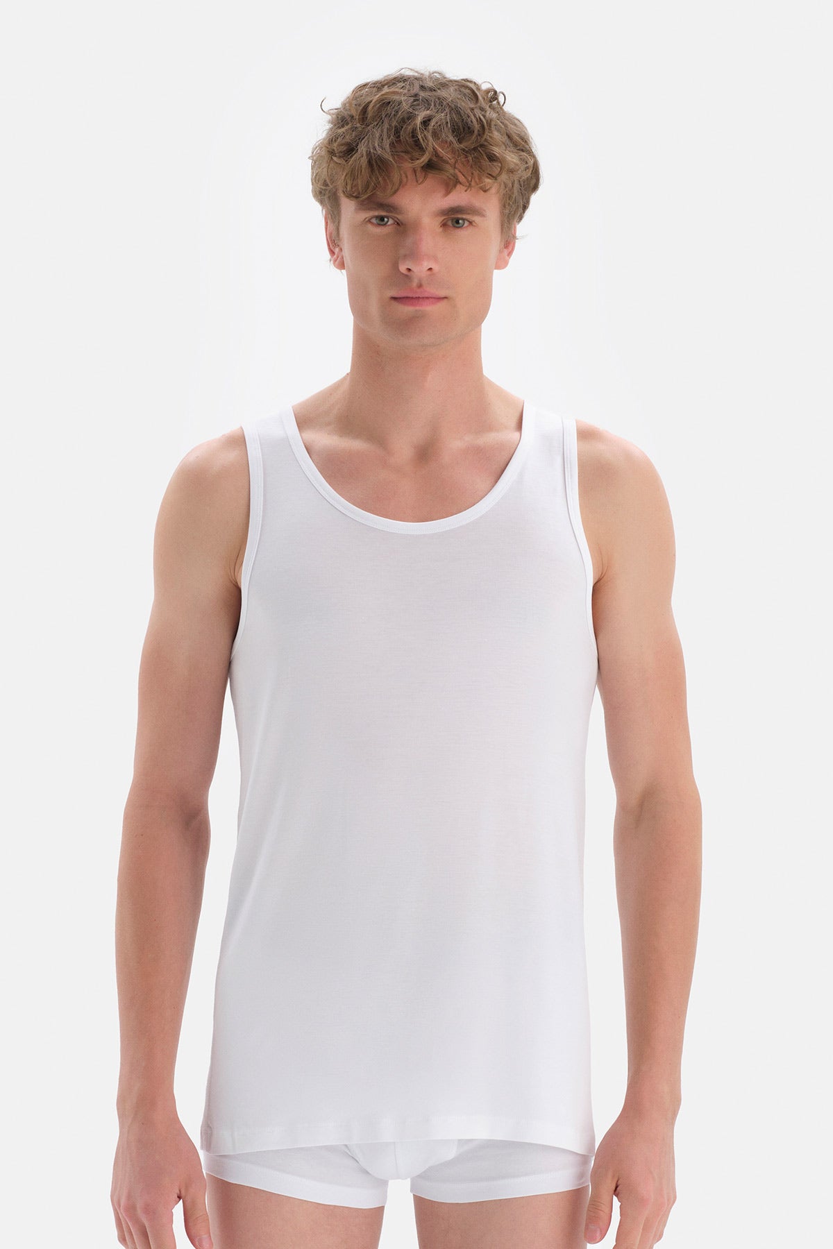 WHITE TANKTOP